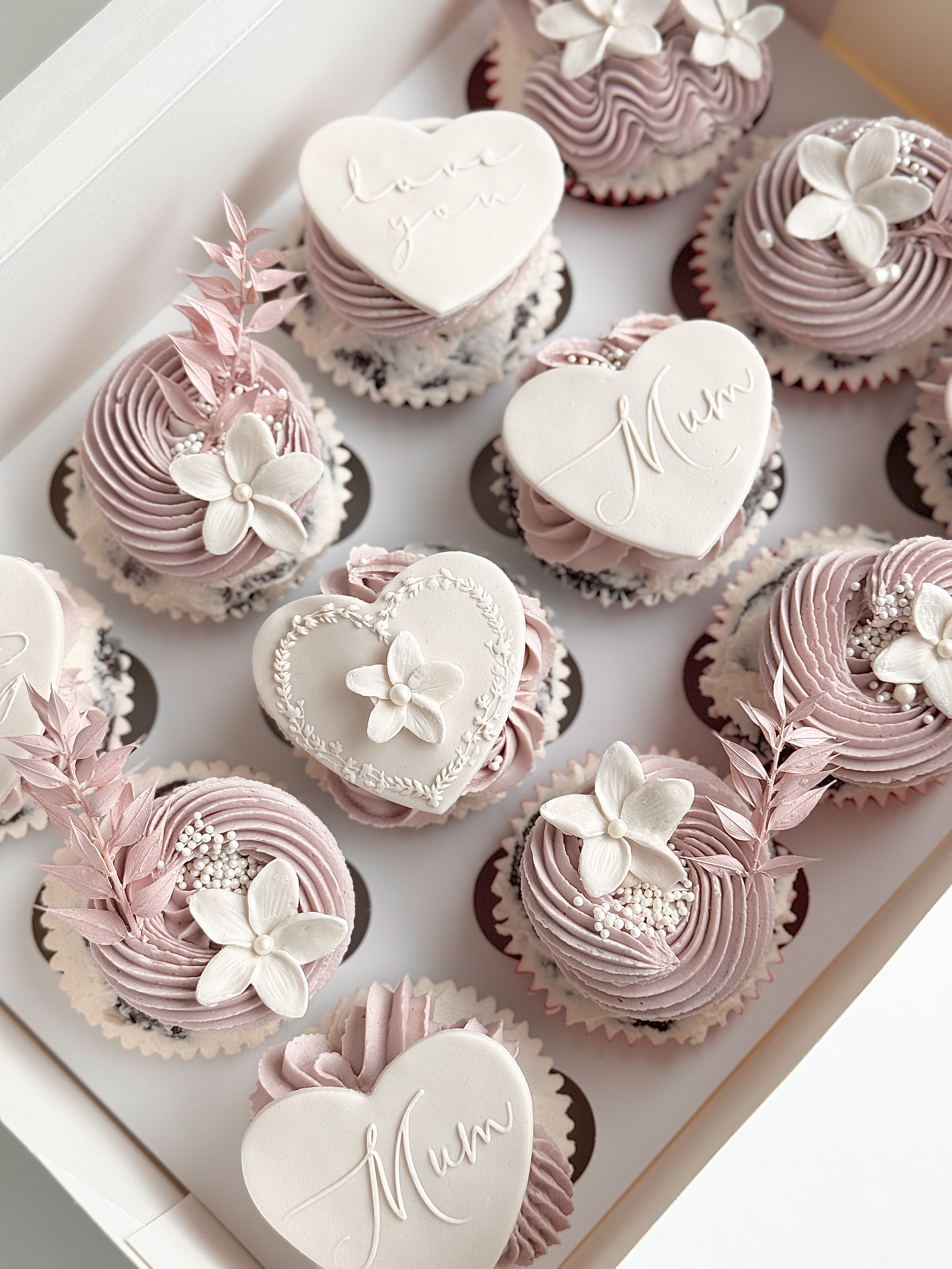 Deluxe Cupcakes